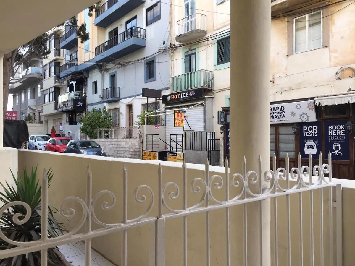 Paceville Butts Inn San Ġiljan